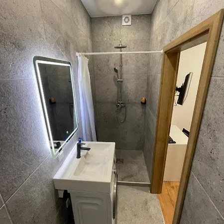 Airport Apartment 29 Self Check-In Free Parking Vilnius Exterior photo